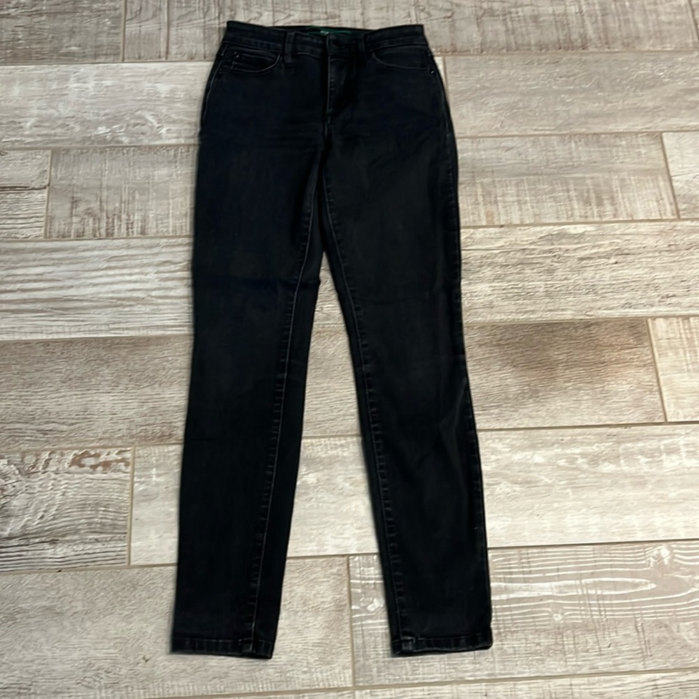 Guess jeans size 24.
